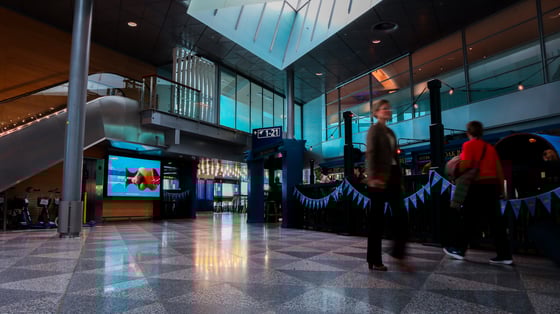 https://5228376.fs1.hubspotusercontent-na1.net/hubfs/5228376/Airport_The%20Oak%20Barrel.jpg