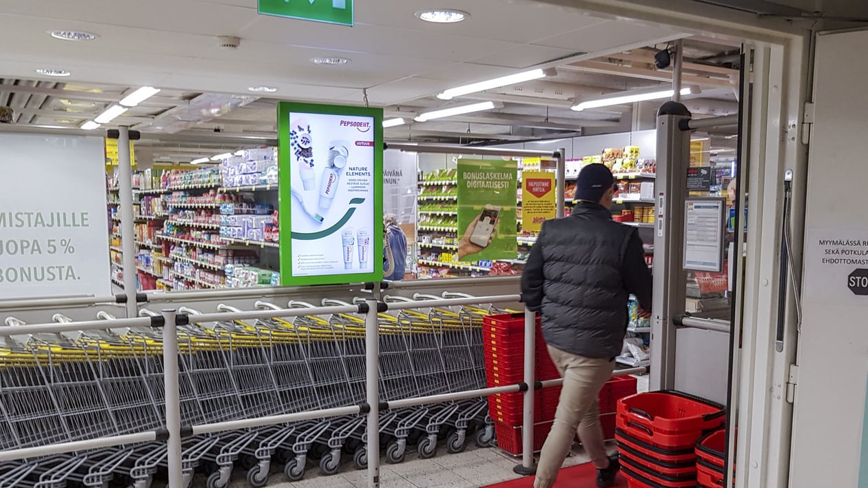Store myymälämedia laajenee