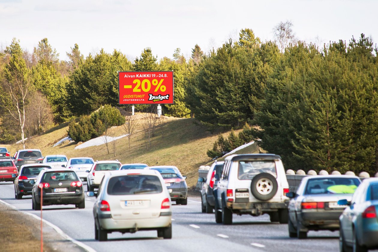 Miten suomalaiset liikkuvat sekä kuluttavat juuri nyt ja kesällä?