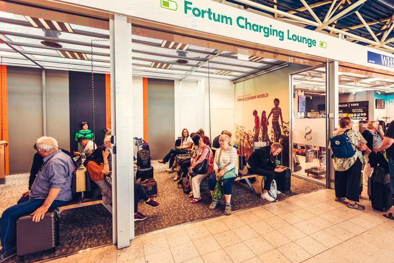Fortum_Charging lounge wall_T1