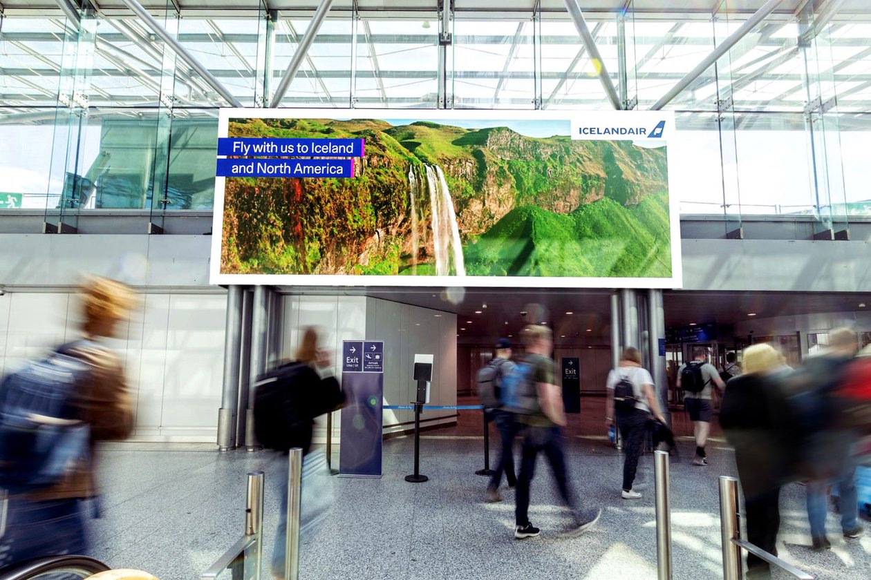 Plaza Arrivals Wall