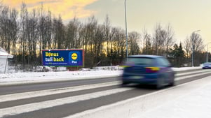 Jättitaulu_kesä_bolt
