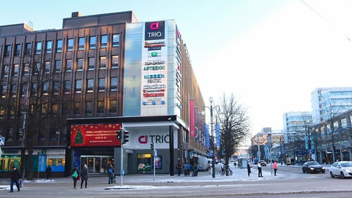 Kauppakeskus Trio sai upean Shopping Wall -näytön