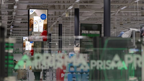 Mainostajalle entistäkin tehokkaammat mahdollisuudet hyödyntää DOOH retail mediaa S-ryhmän myymälöissä