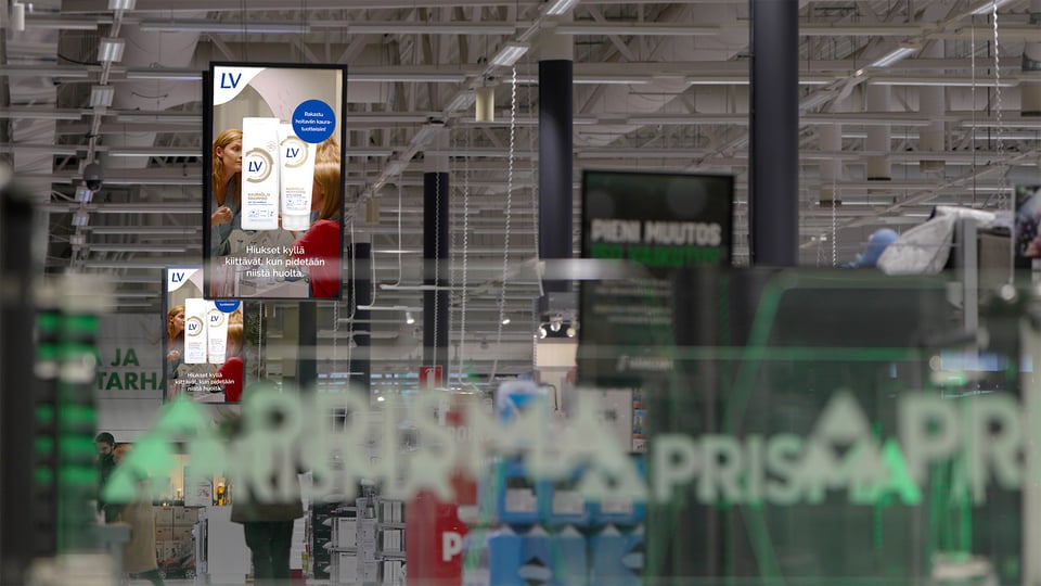 Mainostajalle entistäkin tehokkaammat mahdollisuudet hyödyntää DOOH retail mediaa S-ryhmän myymälöissä
