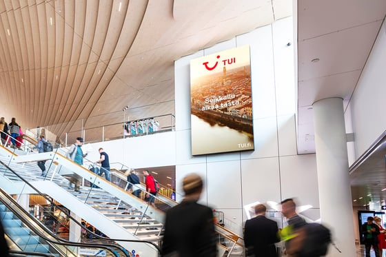 https://info.clearchannel.fi/hubfs/TUI_LAS_Departure%20Wall_2022%20(1).jpg