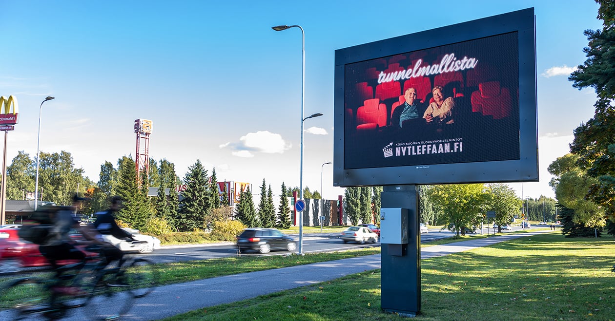 Tampereen mainosverkostoa laajennettiin upeilla kaksipuolisilla pinnoilla