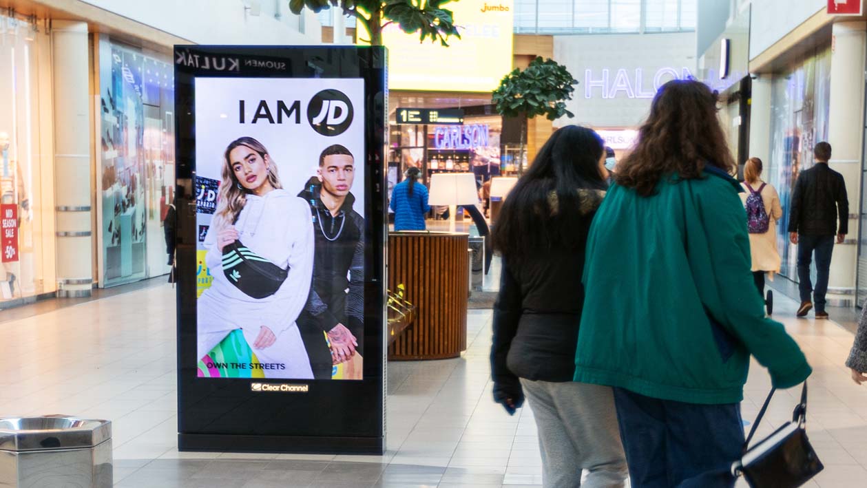 Shopping Digital Urban Spenders