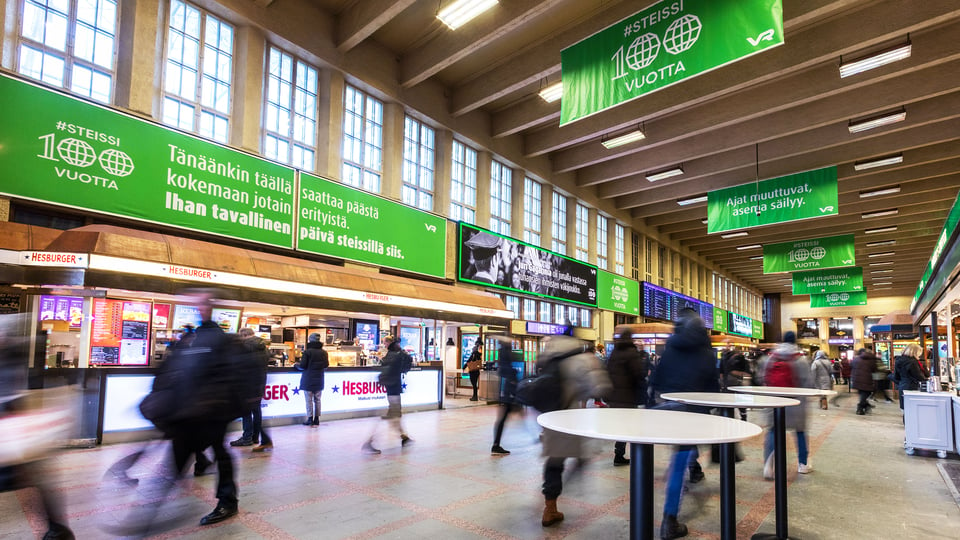 Tuplasti näyttävyyttä suomen vilkkaimmalla rautatieasemalla
